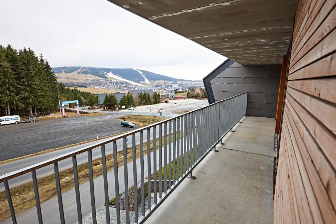 Mountain Apartments Klinovec Hexagon Loučná pod Klínovcem Exterior foto